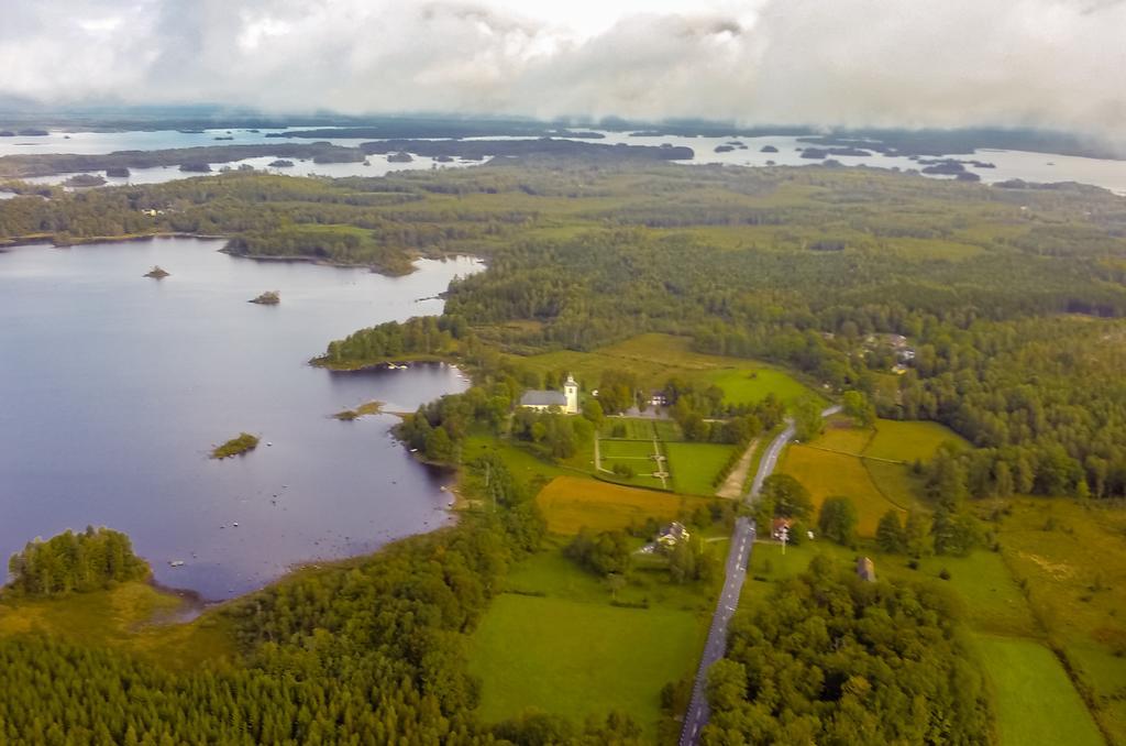 Hotel & Pensionat Bjoerkelund Stenbrohult  Buitenkant foto