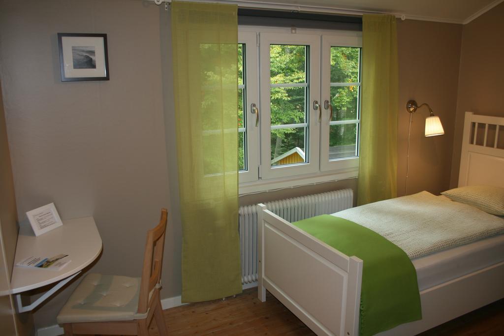 Hotel & Pensionat Bjoerkelund Stenbrohult  Kamer foto