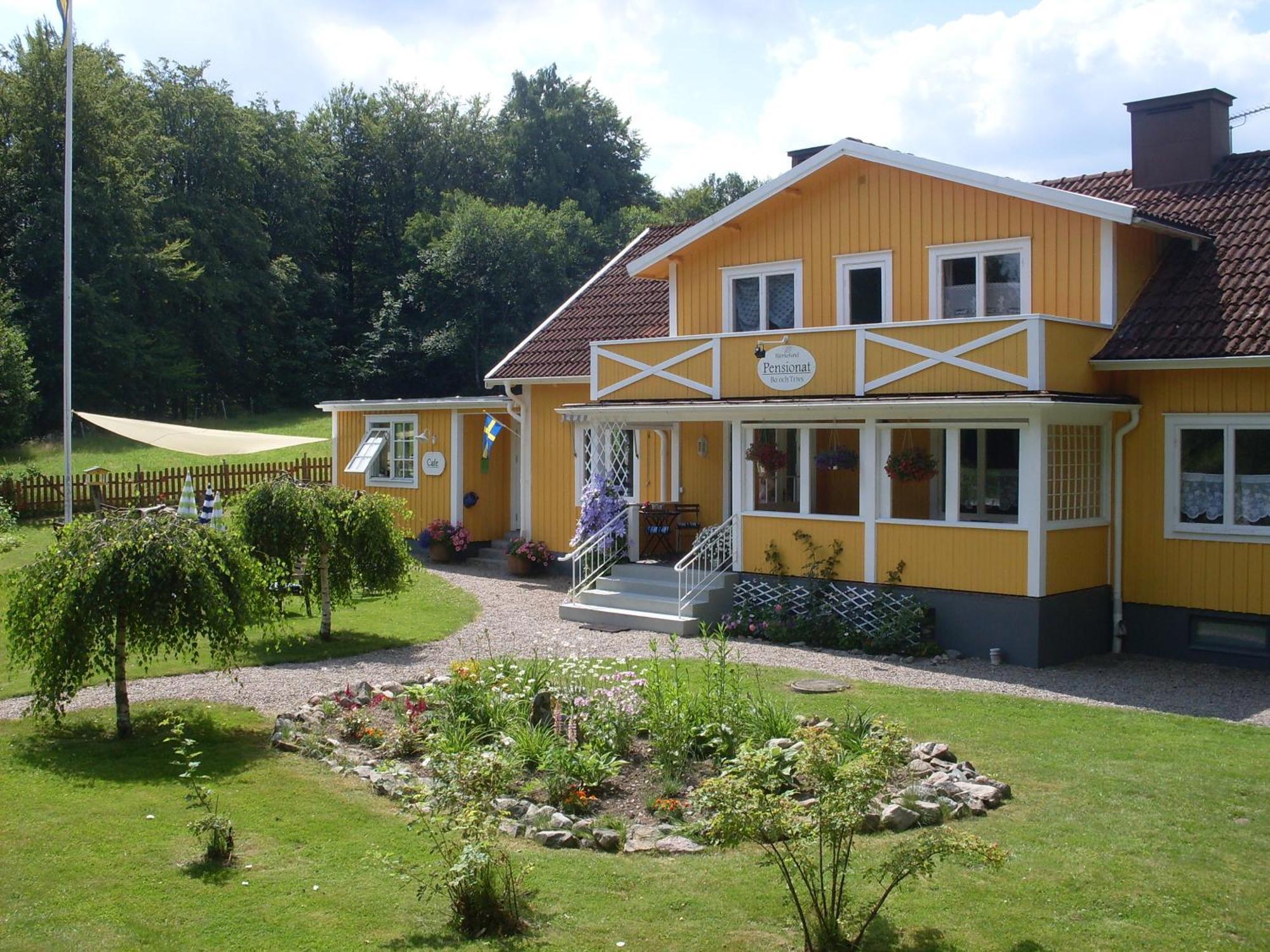Hotel & Pensionat Bjoerkelund Stenbrohult  Buitenkant foto