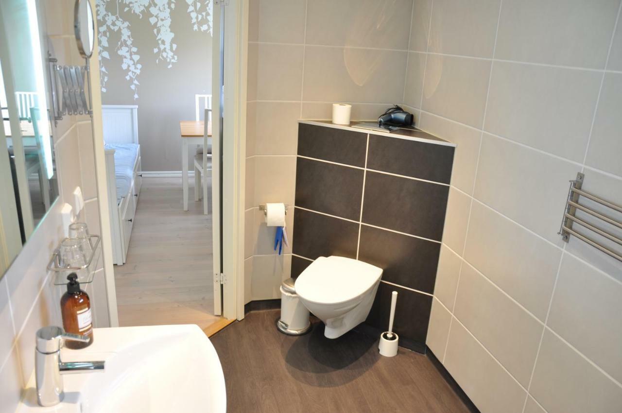 Hotel & Pensionat Bjoerkelund Stenbrohult  Buitenkant foto