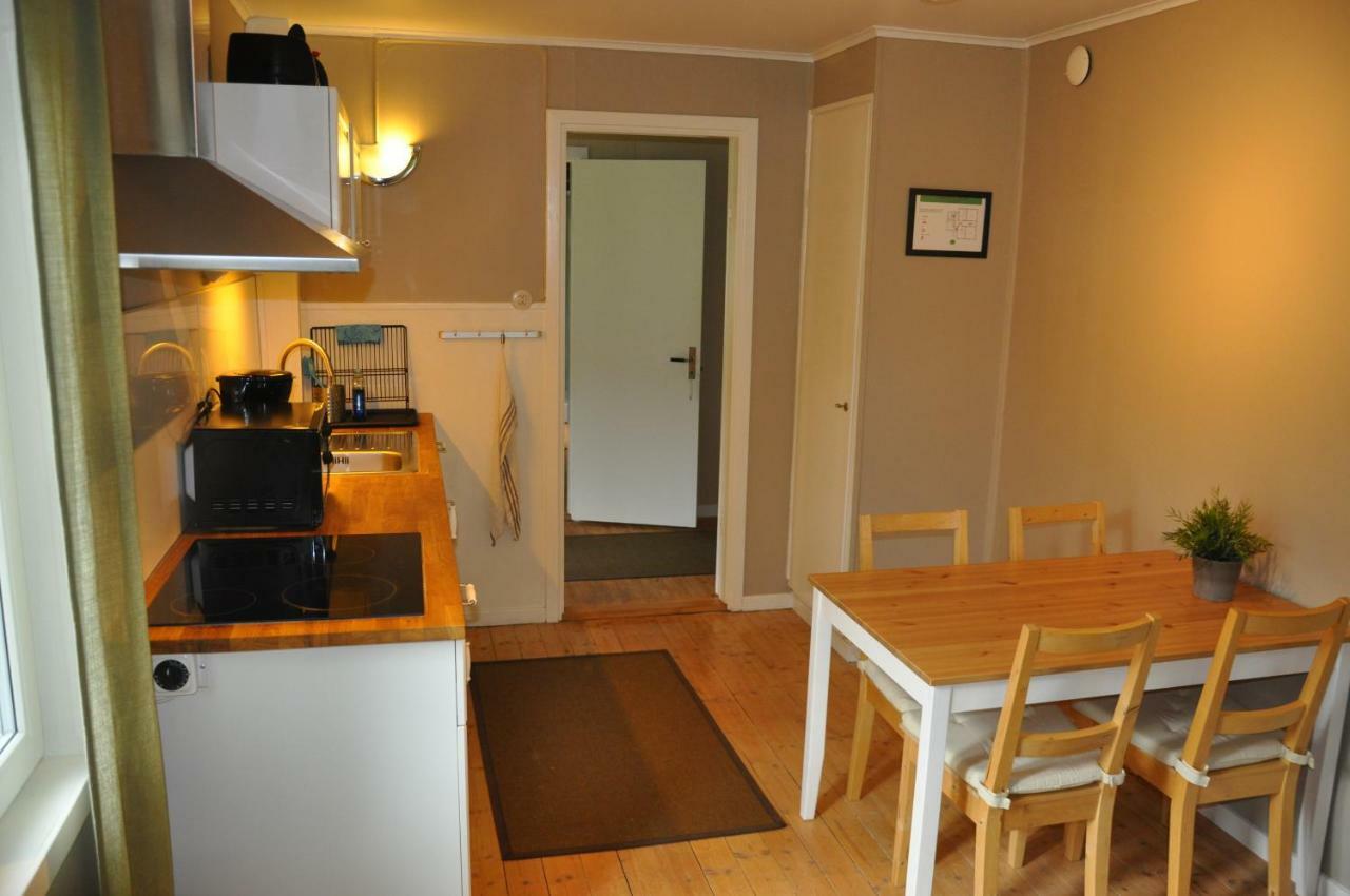 Hotel & Pensionat Bjoerkelund Stenbrohult  Buitenkant foto